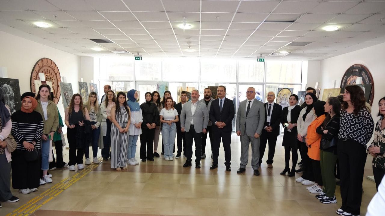 Hitit Üniversitesi Yıl Sonu Sergisi Görseli